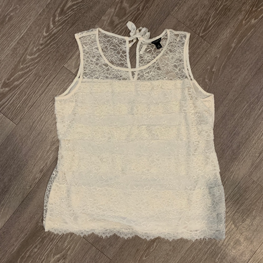 NWT - Ann Taylor White Lace Cami Tank - size Med